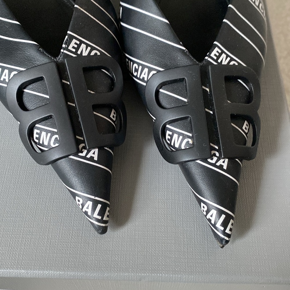 Balenciaga logo heels - Picture 10 of 12